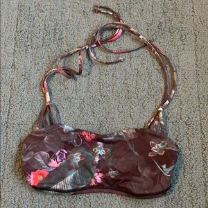 Lululemon and swim top or hot yoga top.